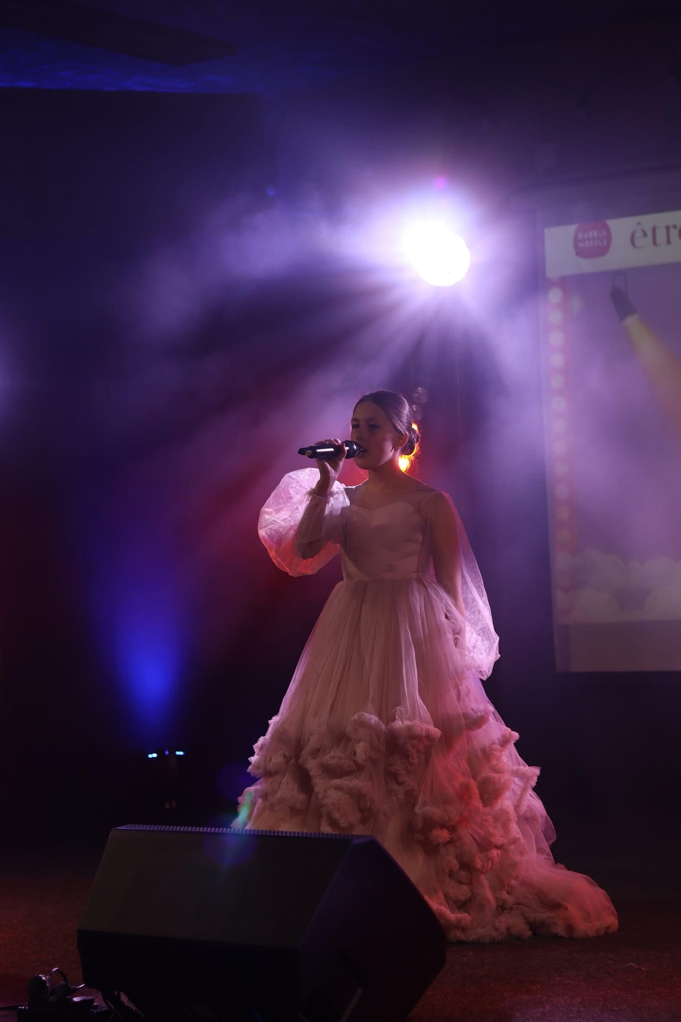 Світлина з галереї вокальних конкурсів Seniv Studio